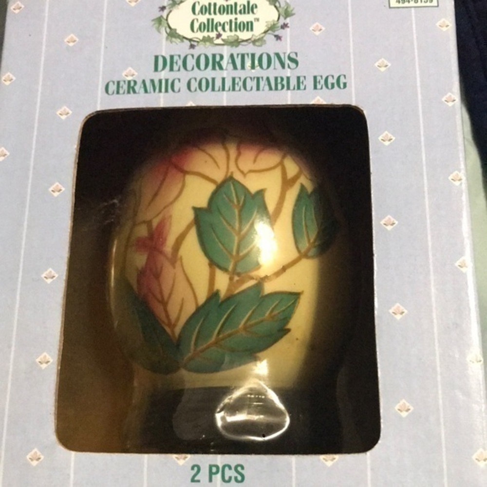 Ceramic collectible egg